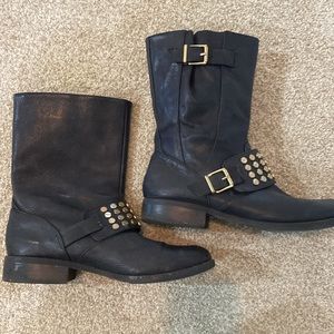 Black Jessica Simpson nail head pull on boots